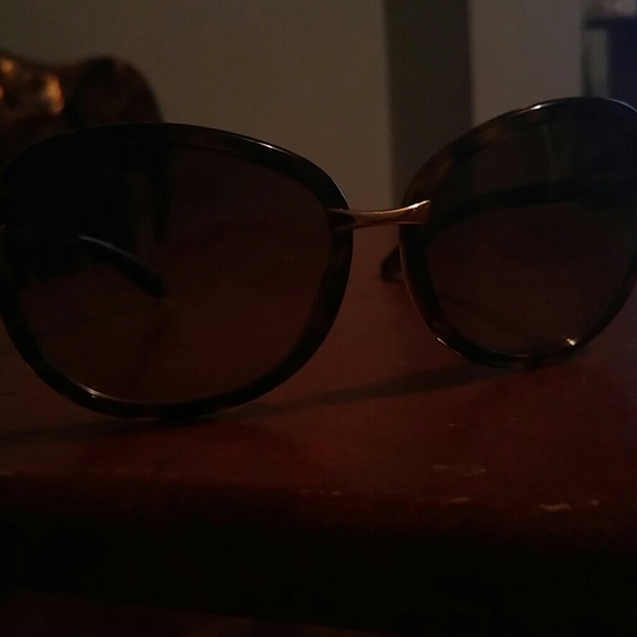 Prada sunglasses - Picture 2 of 3